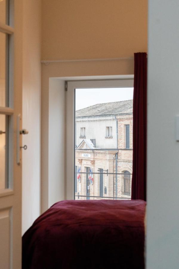 Sur La Place , Centre Village Cosy & Calme 2Ch Lapeyrouse-Fossat Εξωτερικό φωτογραφία